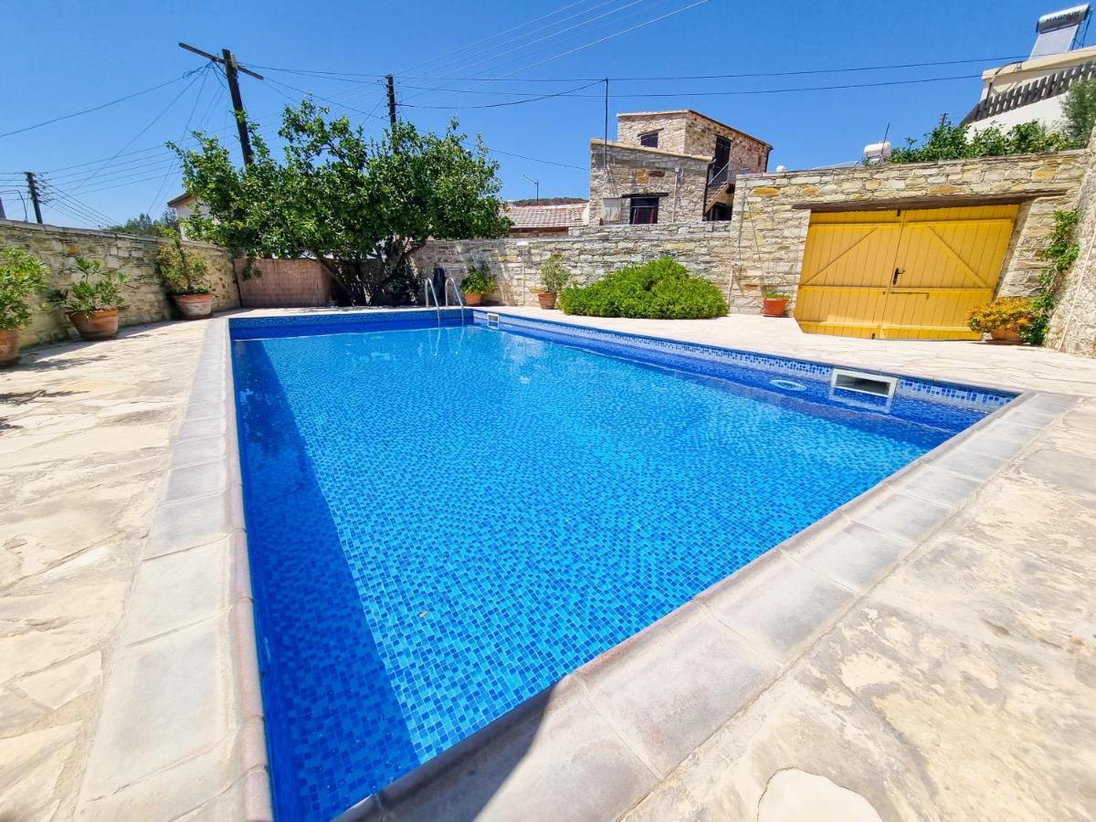 Skarinou'S Landhouse Poolside Heaven Apartment Dış mekan fotoğraf